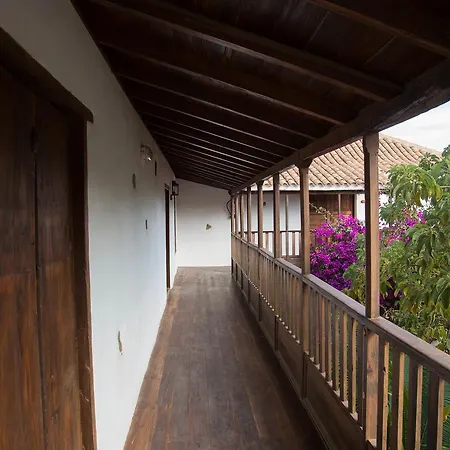 Agro-hotel Rugama בית כפרי Tetir